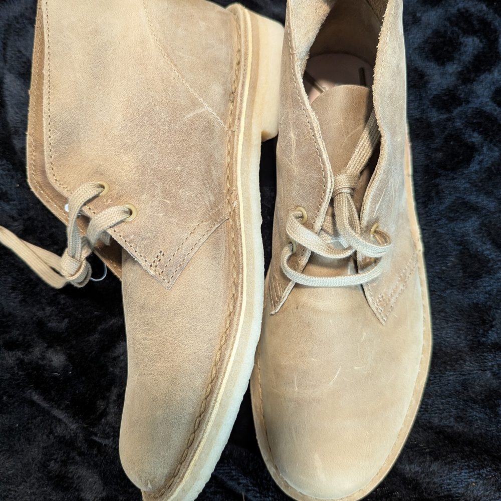Clarks Tan Chukka Boots with Suede Upper